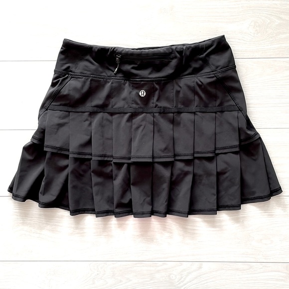 lululemon athletica Dresses & Skirts - Lululemon Black Pace Rival Skirt